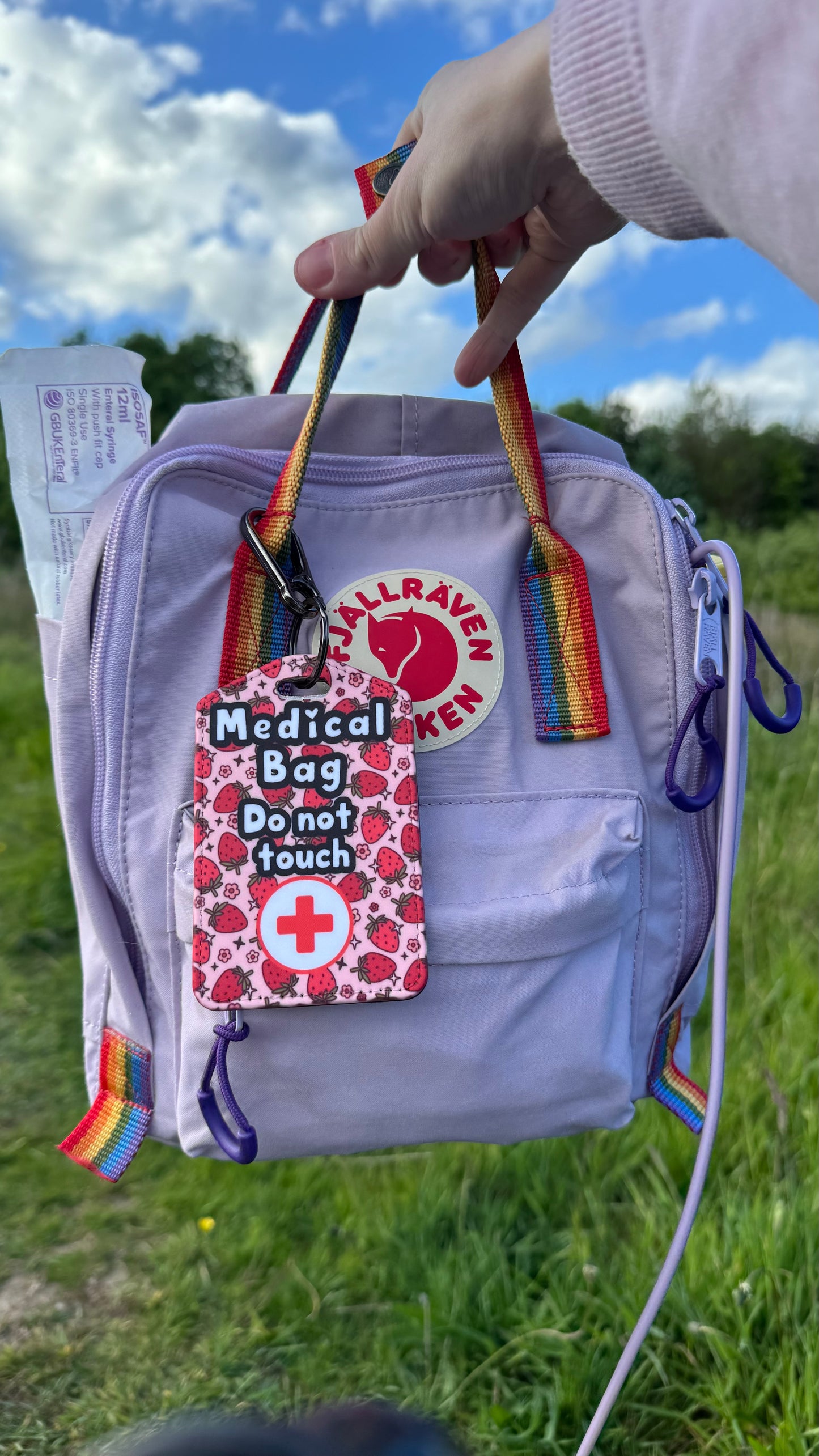 Medical bag tag “medical bag do not touch” (summer strawberry’s print)