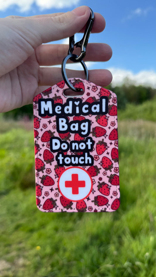 Medical bag tag “medical bag do not touch” (summer strawberry’s print)