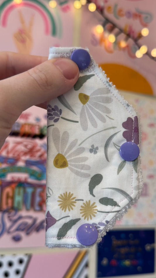 Cute white flowers and daisies Port covers